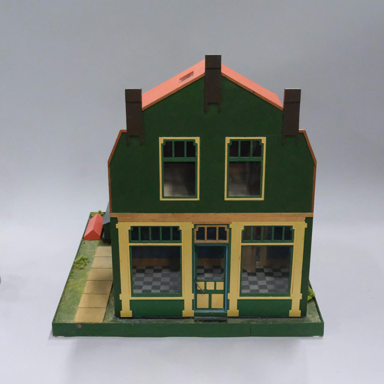 HUS MED UDENDØRS MILJØ.