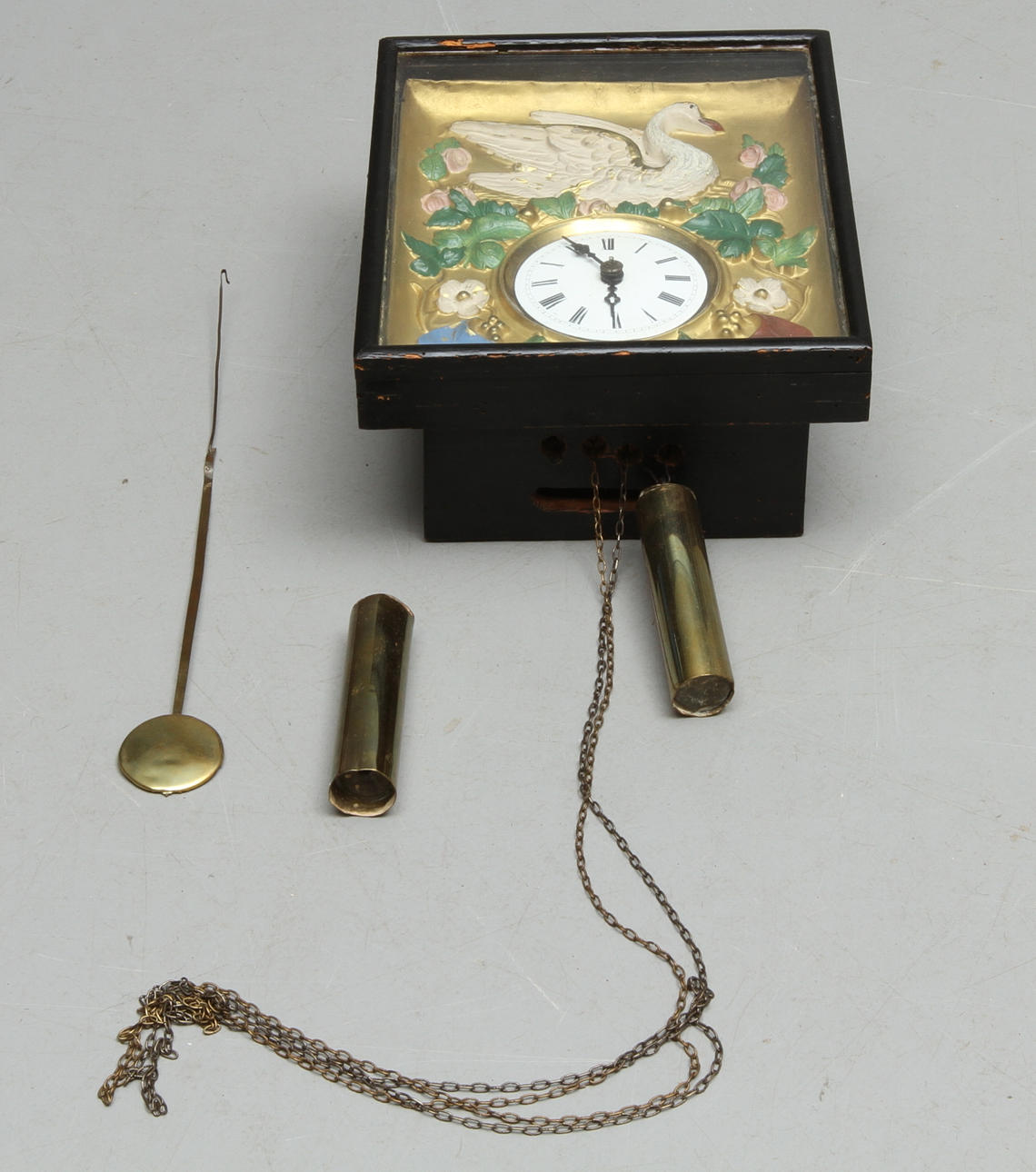 VÄGGUR, så kallad tavelklocka, 1800-talets slut.