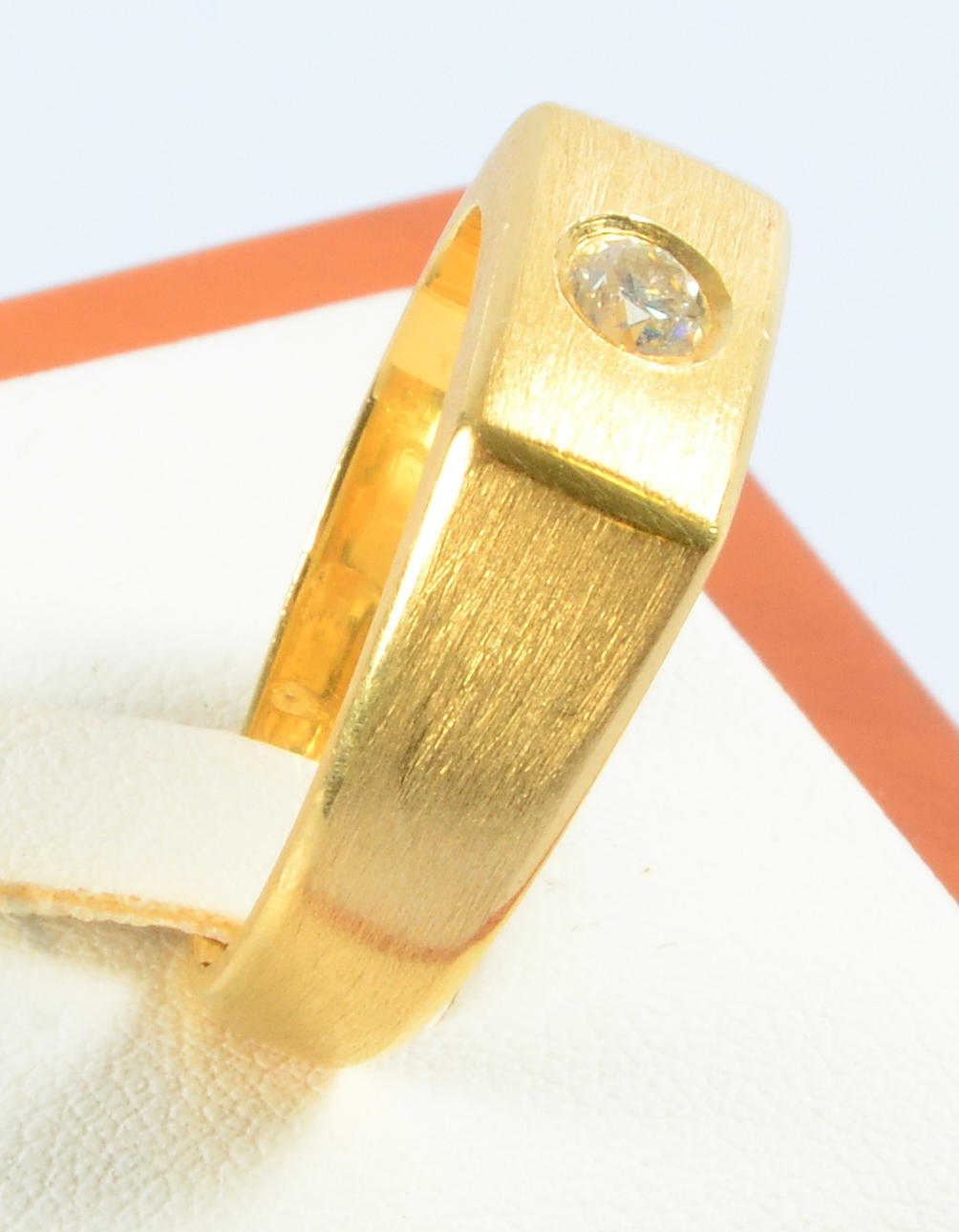 KLACKRING MED DIAMANT, 18K.