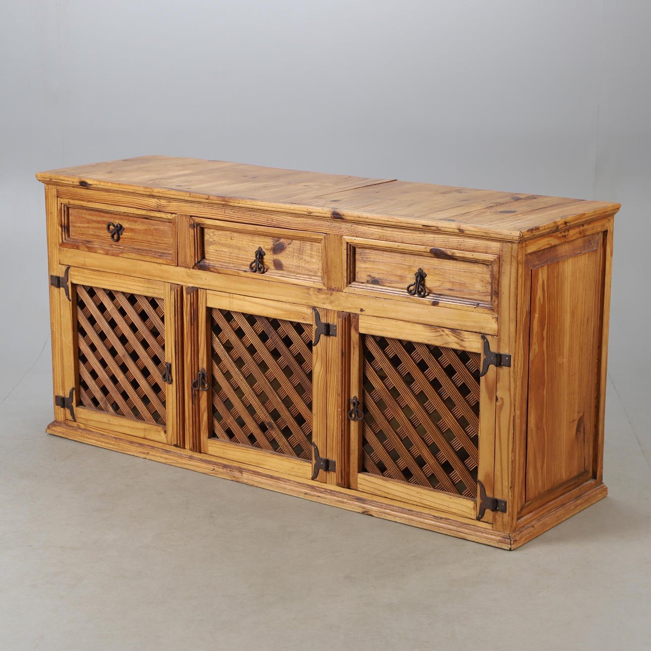 SIDEBOARD, återvunnet trä, 2000-tal.