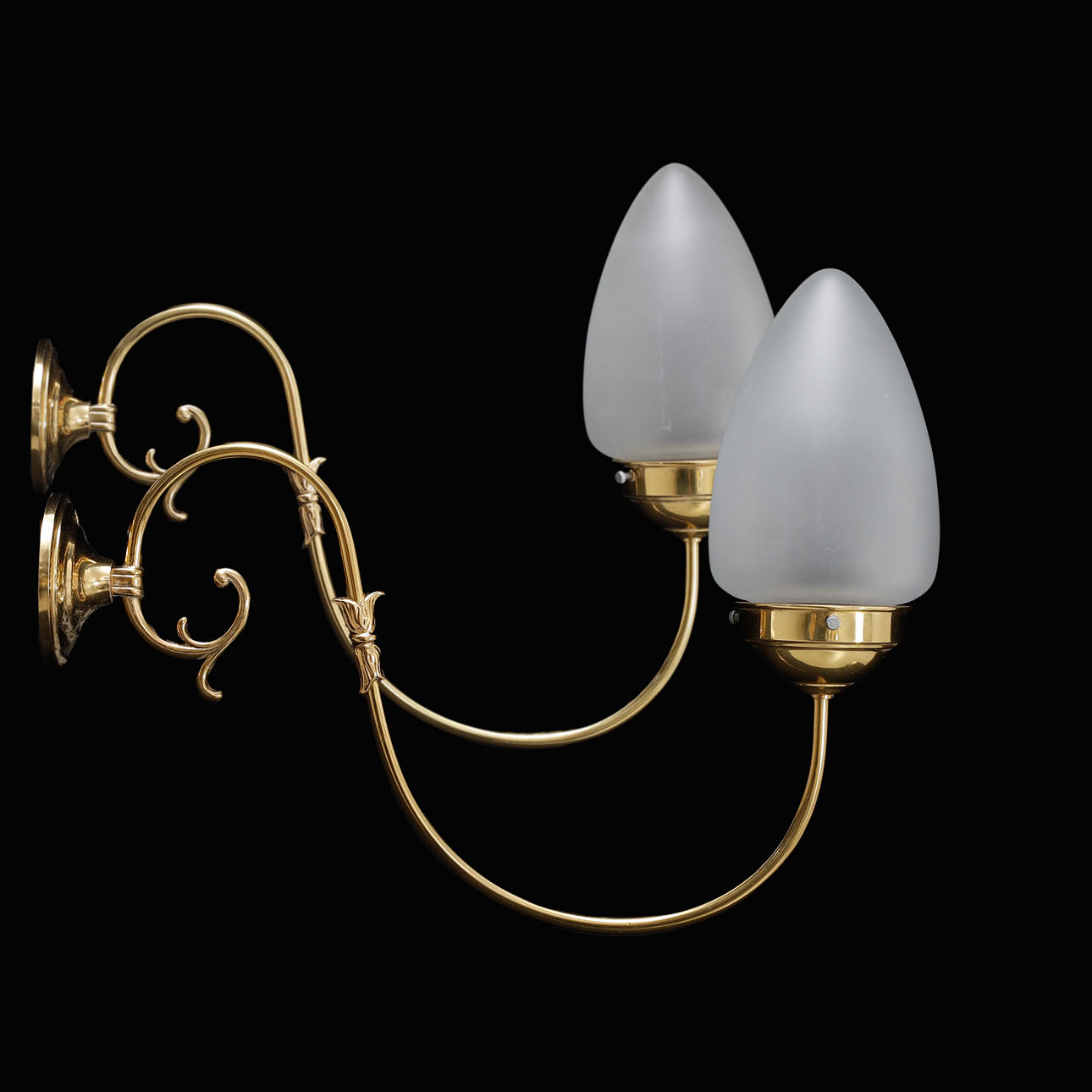 VÆGLAMPER, et par, 20. århundrede.