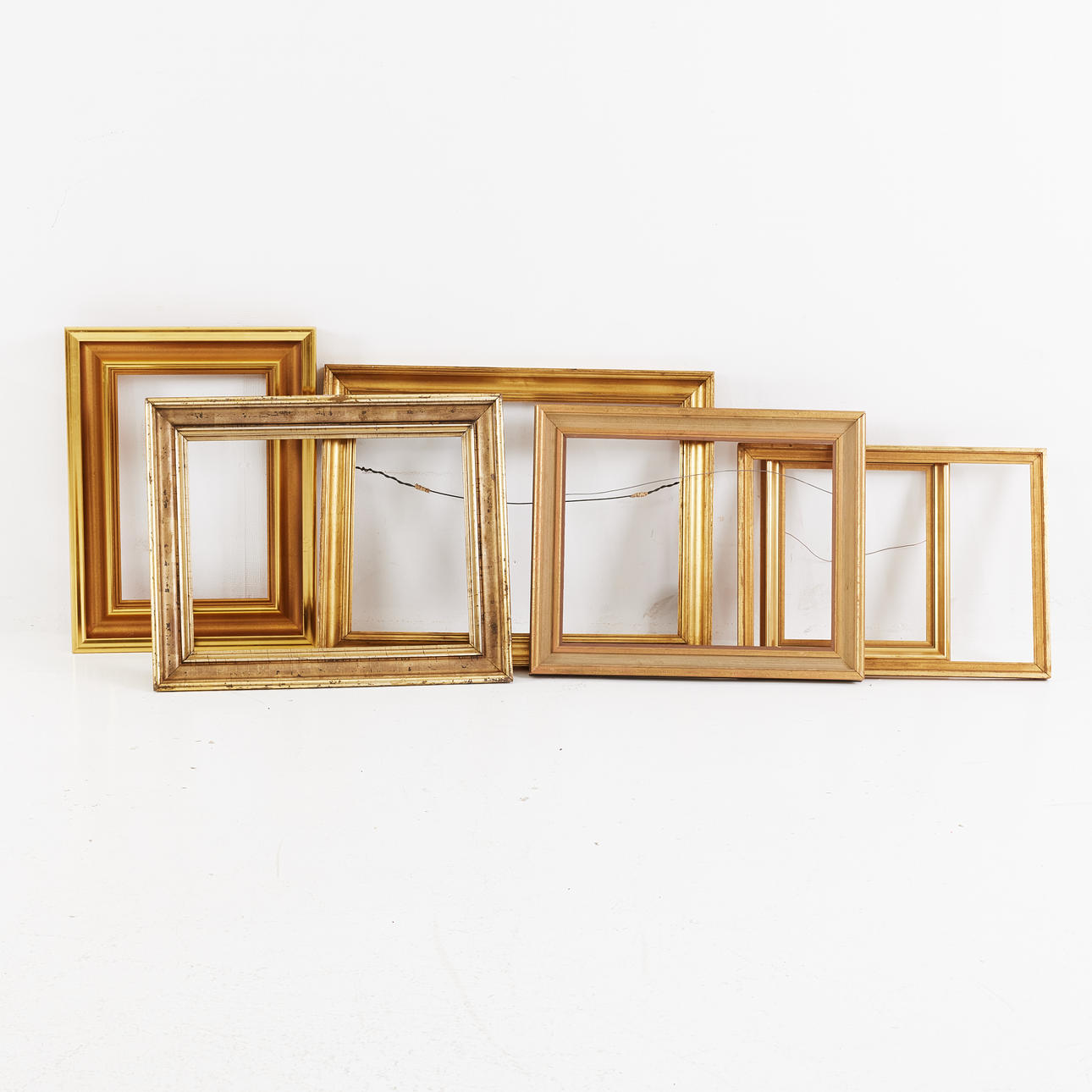 Frames, 6 pieces gilded and bronzed.