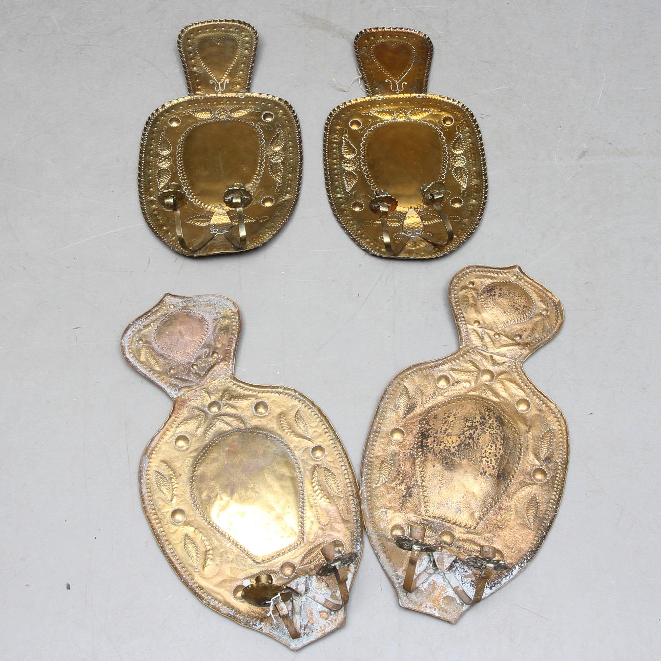 LJUSPLÅTAR, två par, mässing, barockstil, 1900-tal.