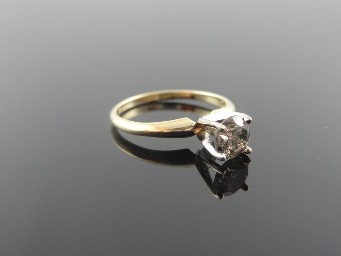 SOLITAIRE DIAMANTRING 0,82ct 14k guld.