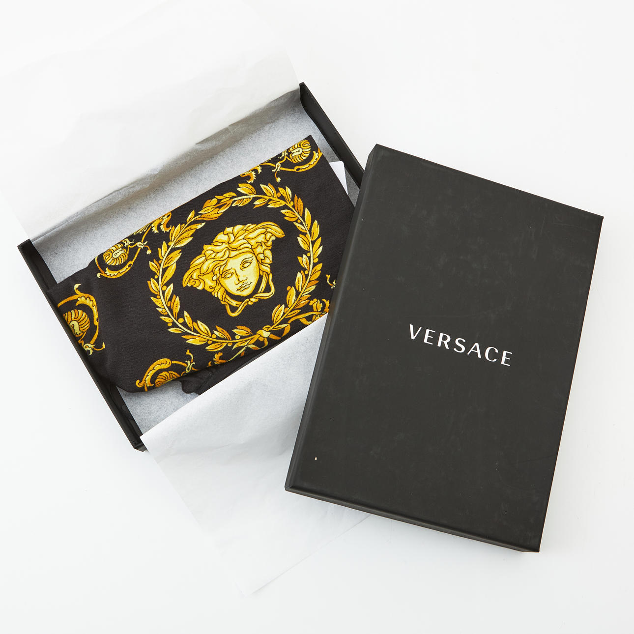 VERSACE, Hundepullover, Barocco-Pullover für Haustiere.