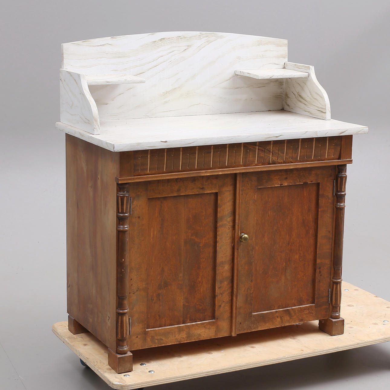 LAVOAR, trä, tidigt 1900-tal.