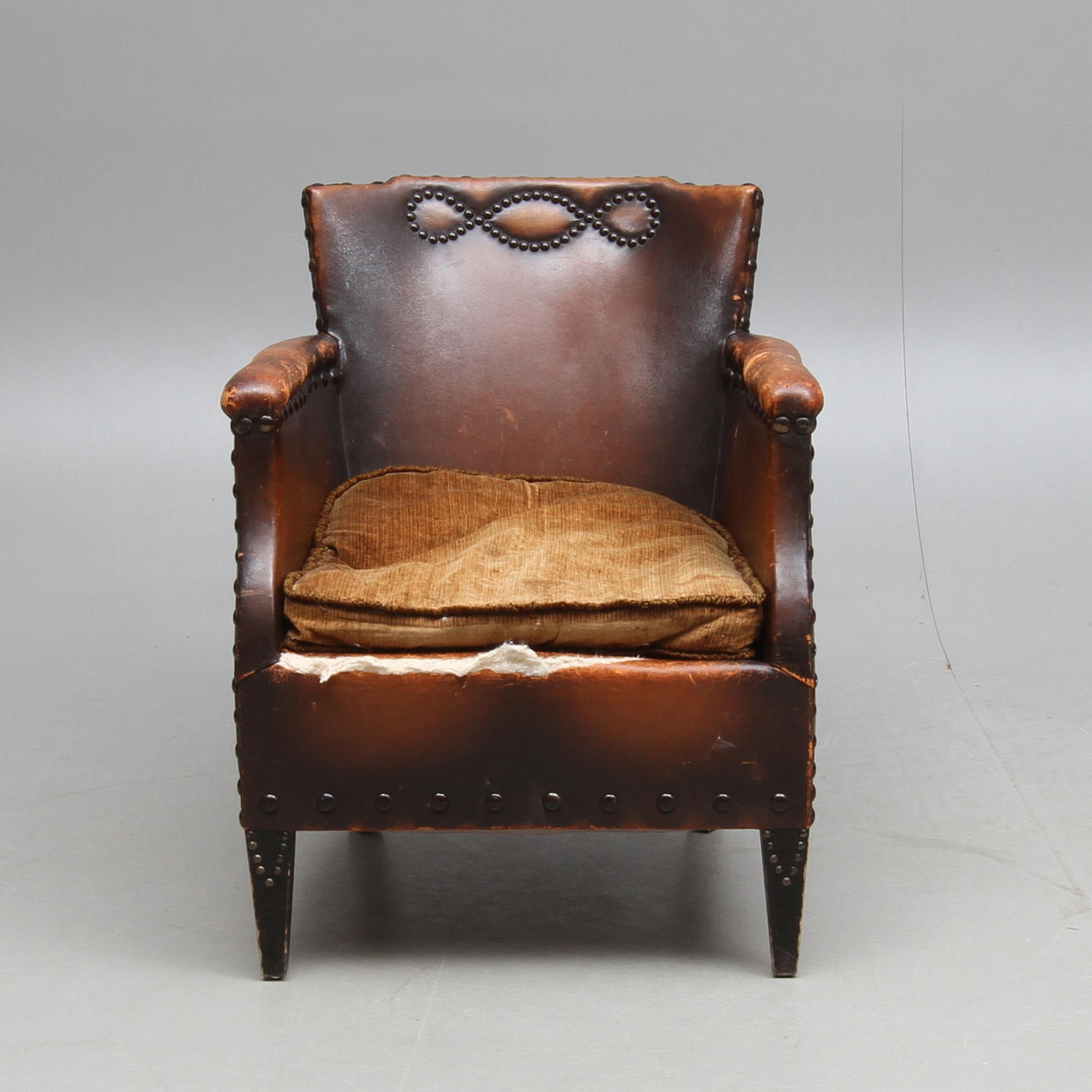 FÅTÖLJ, möjligen Otto Schulz, 1900-talets första hälft.