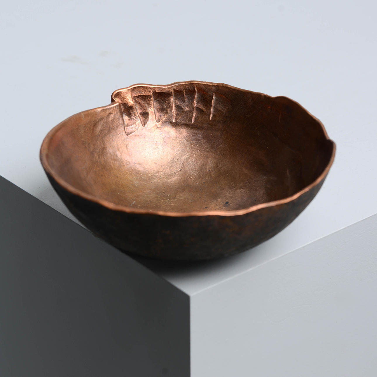 LARS LARSSON. Skål, kopper, signeret.