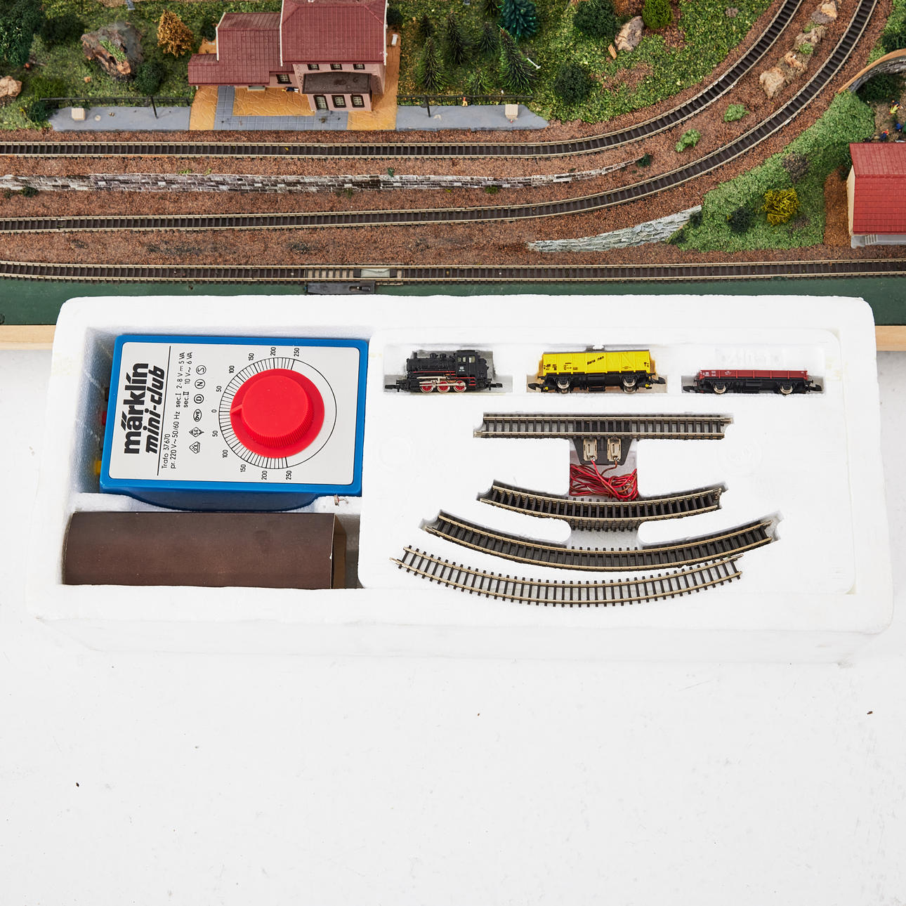 MÄRKLIN MINI CLUB Z, train system with two train sets and