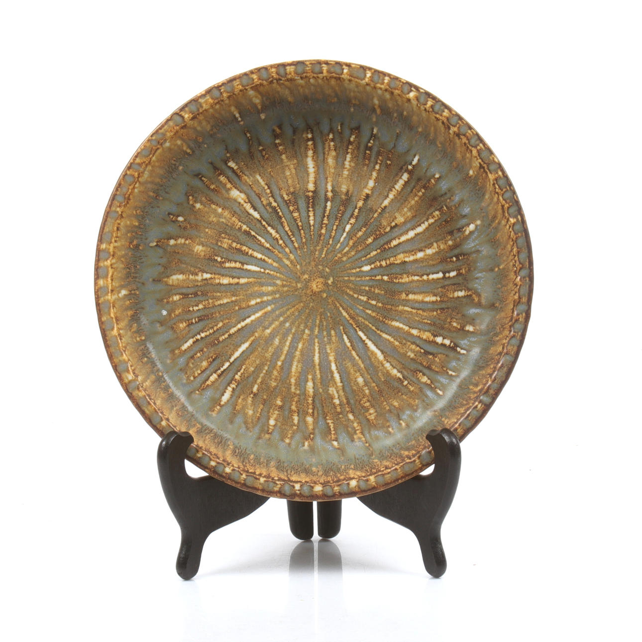 GUNNAR NYLUND. Bowl plate, “Rubus”, stoneware, Rörstrand.