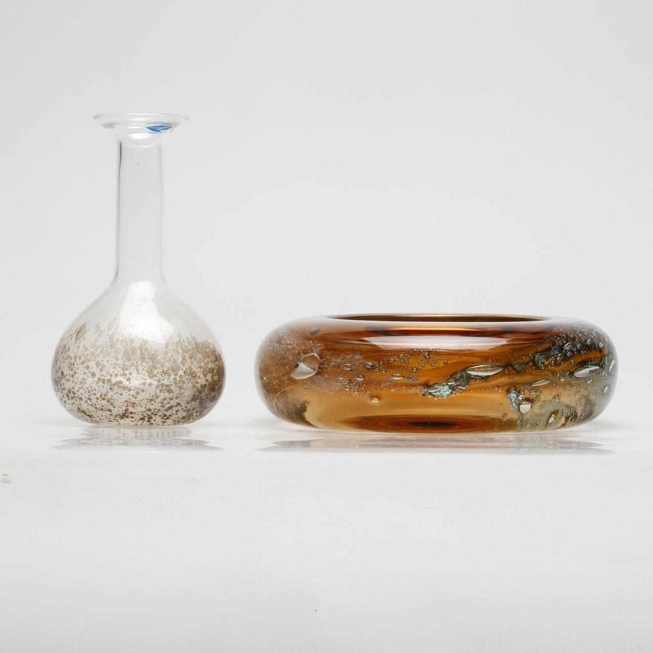 SKÅLFAT, Heikki Orvola, Nuutajärvi Notsjö, Finland samt KARAFF, Nuutajärvi Notsjö, Finland.