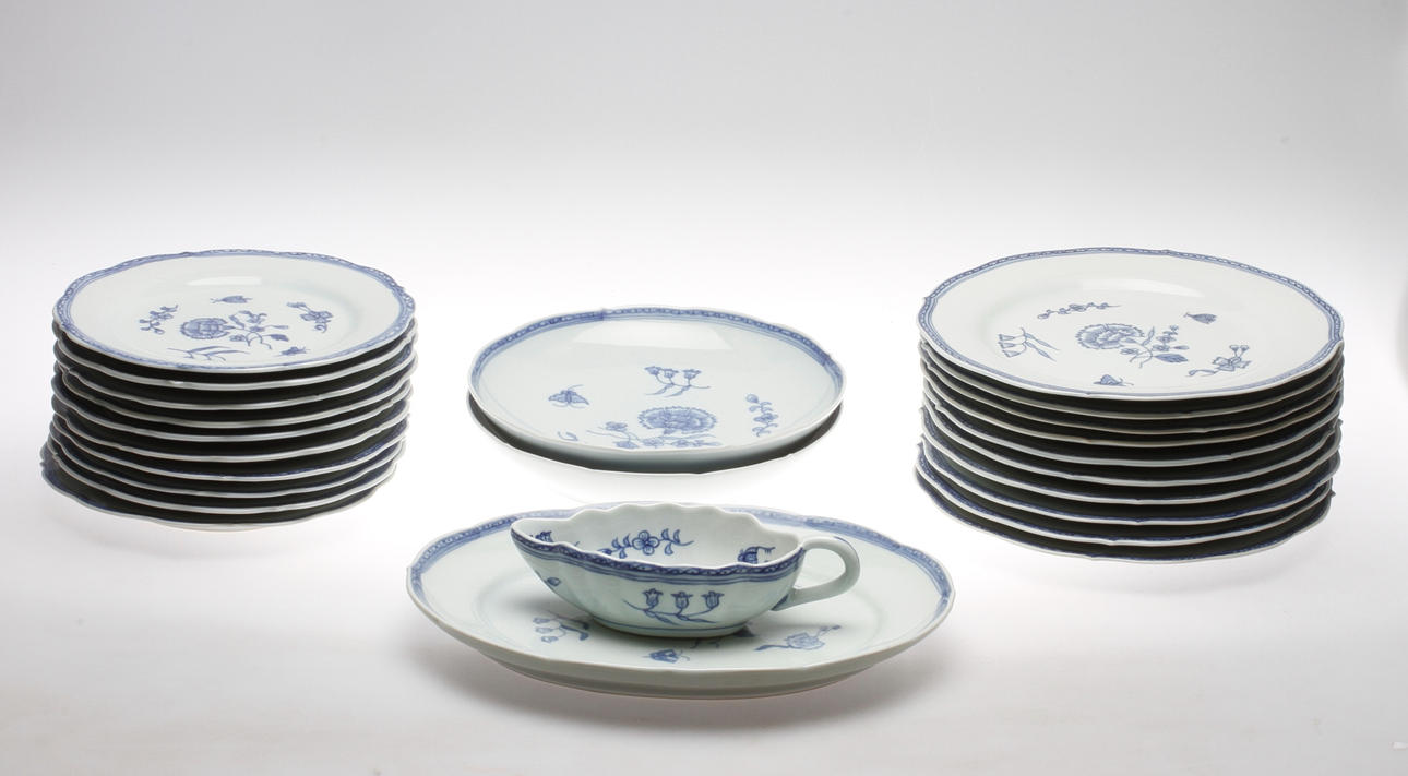 SERVISDELAR, 23 delar, porslin, "Nejlika", IKEA, 1700-tals serie, 1990-tal.