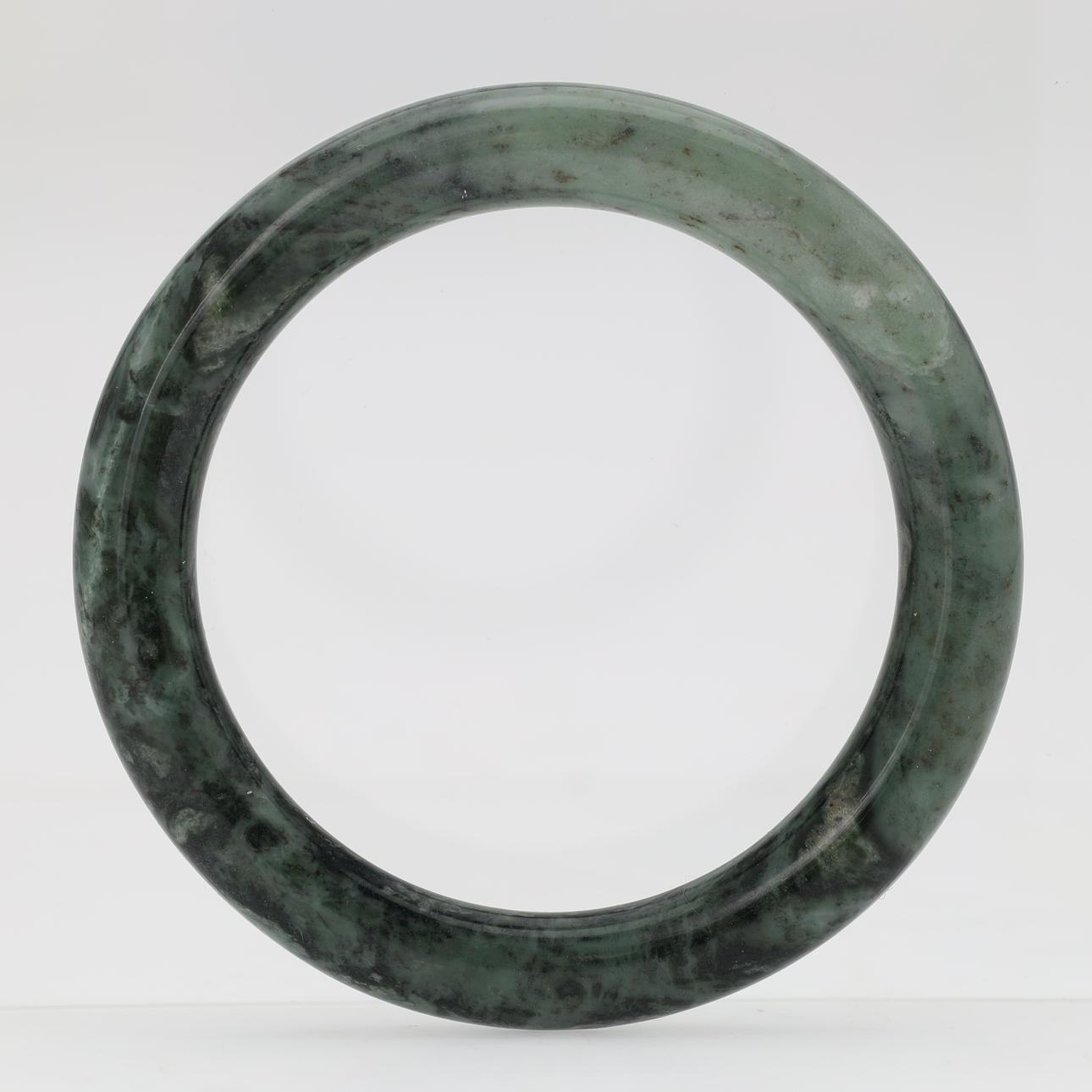 Kinesisk armbånd af jade. Kina.