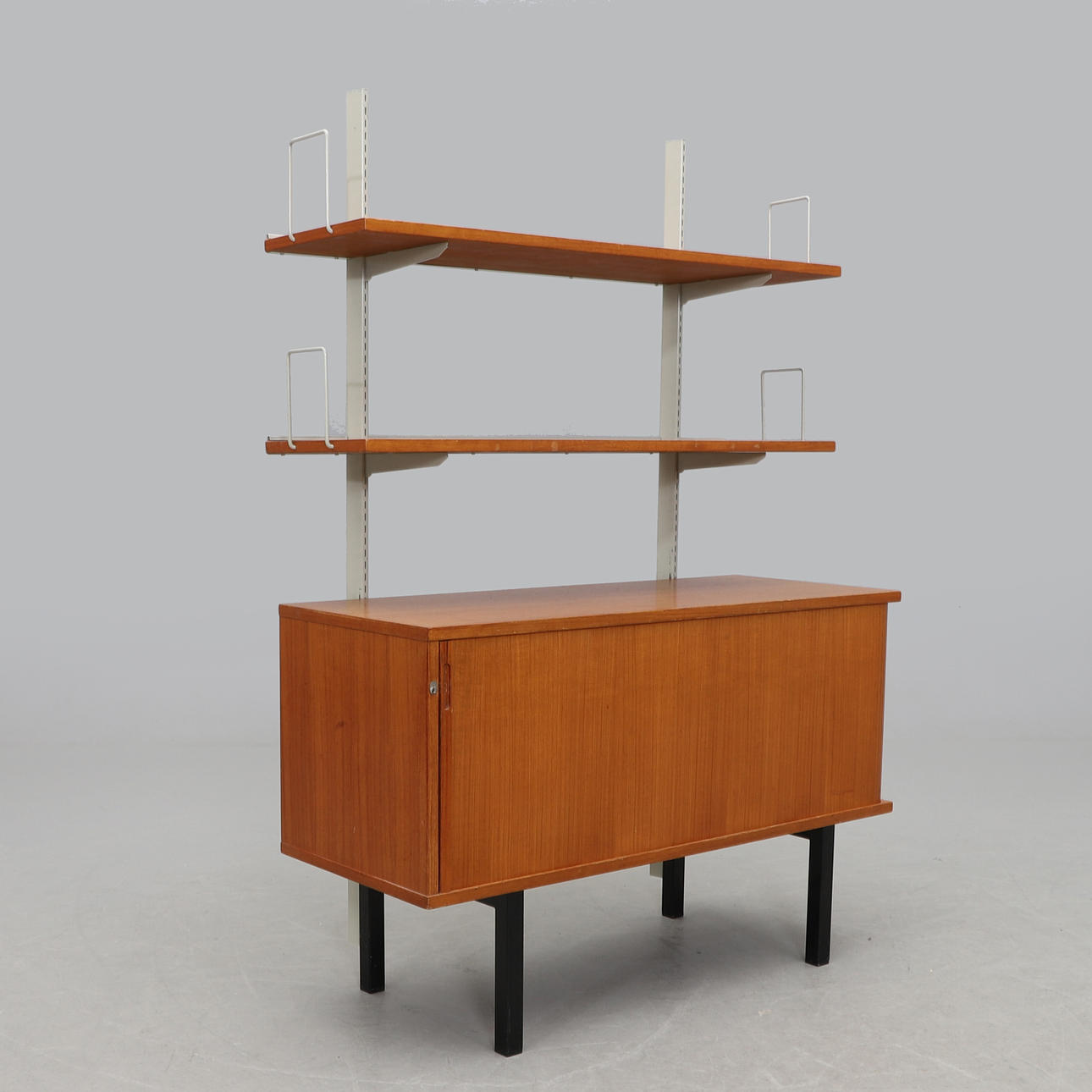 SKÅP MED BOKHYLLA, 1960-tal.