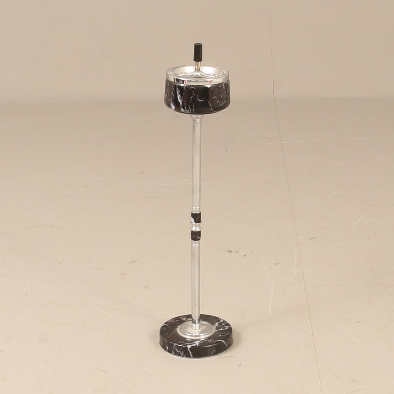 GOLVASKKOPP, metall och plast.