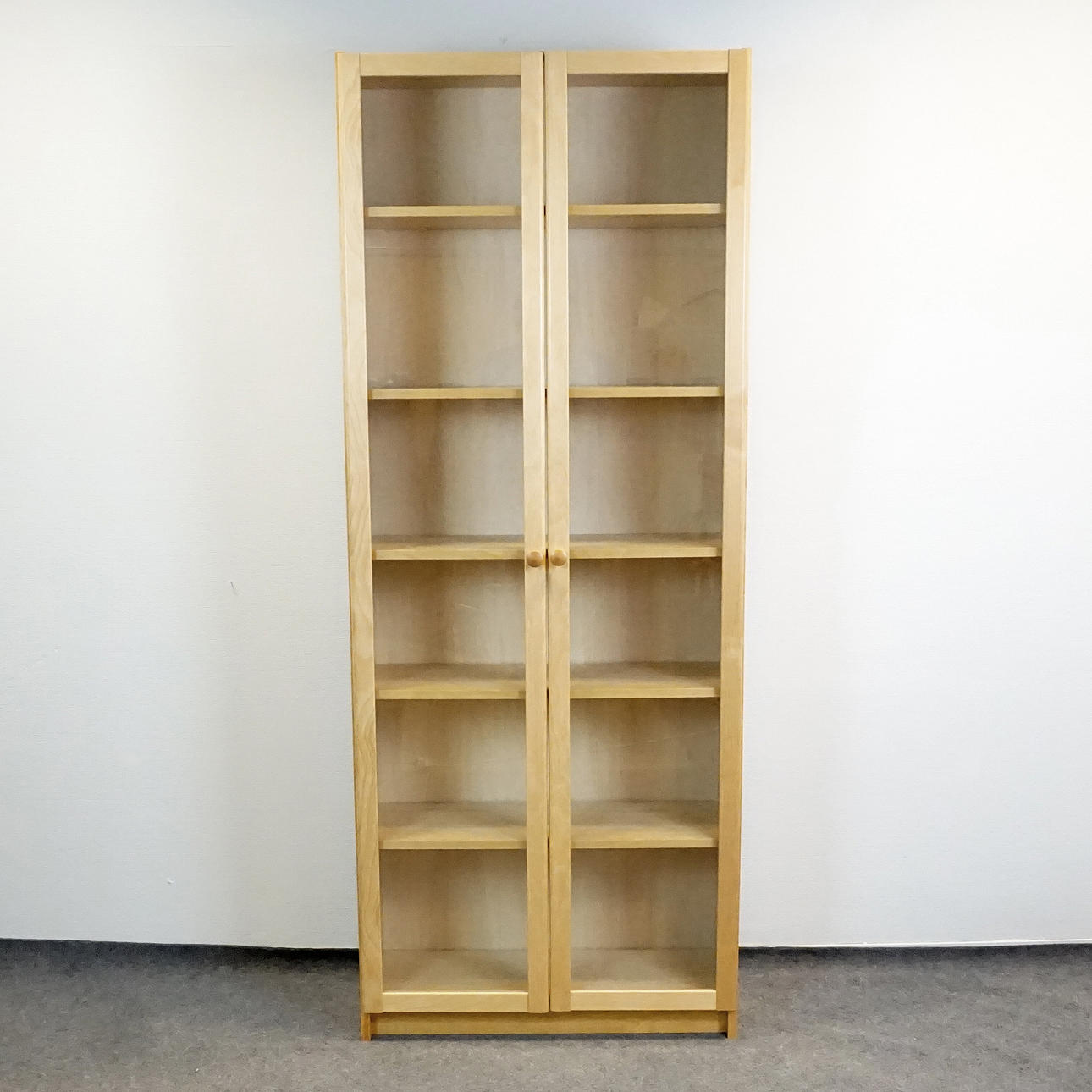 LIBRERÍA CON PUERTAS DE CRISTAL, Ikea, Billy.