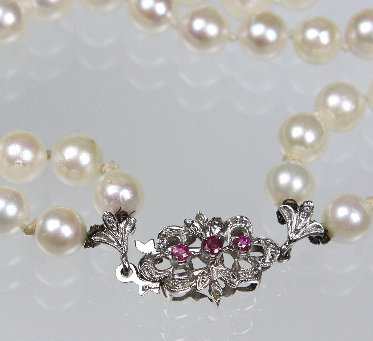 COLLIER, akyoapärlor, vitguld 750.