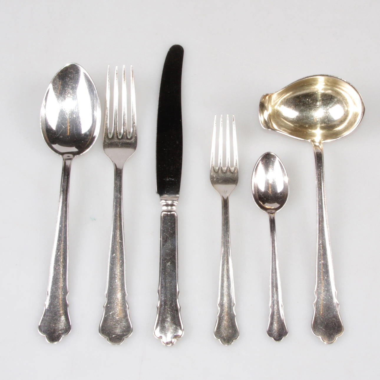 BESTICKSUPPSÄTTNING, 31 delar, nysilver, "Chippendale", 1900-tal.