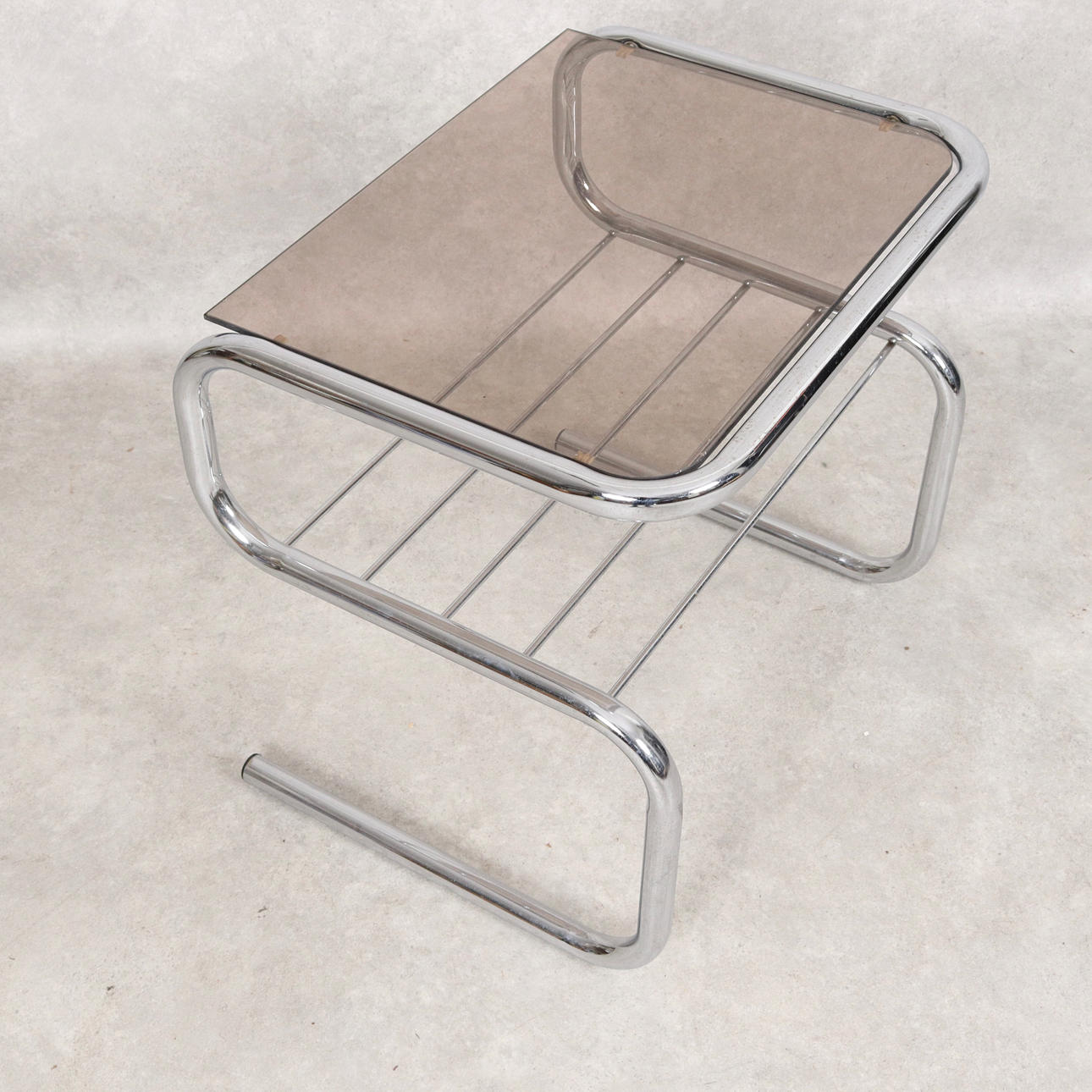 BRUNO MATHSSON. Sängbord, "Ulla", 1900-talets andra hälft.