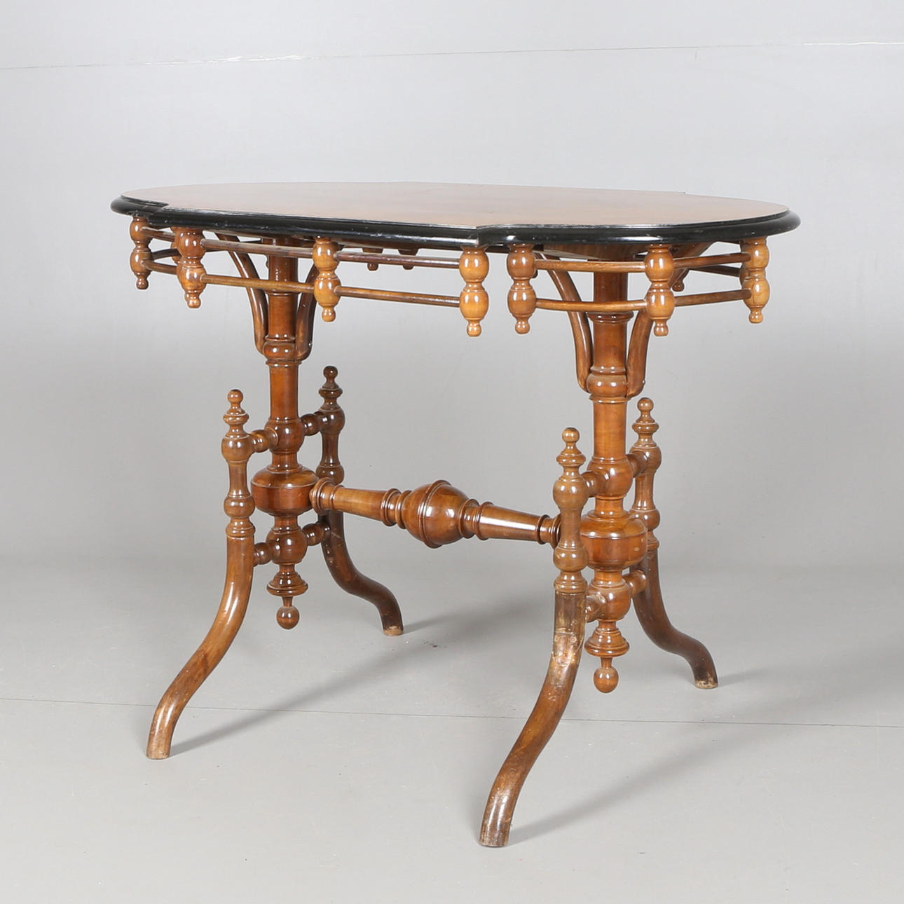 BORD, nyrenässans, trä, 18/1900-tal.