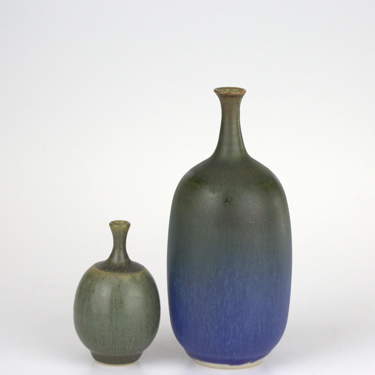 MINIATYRER, 2 st, stengods, Höganäs.