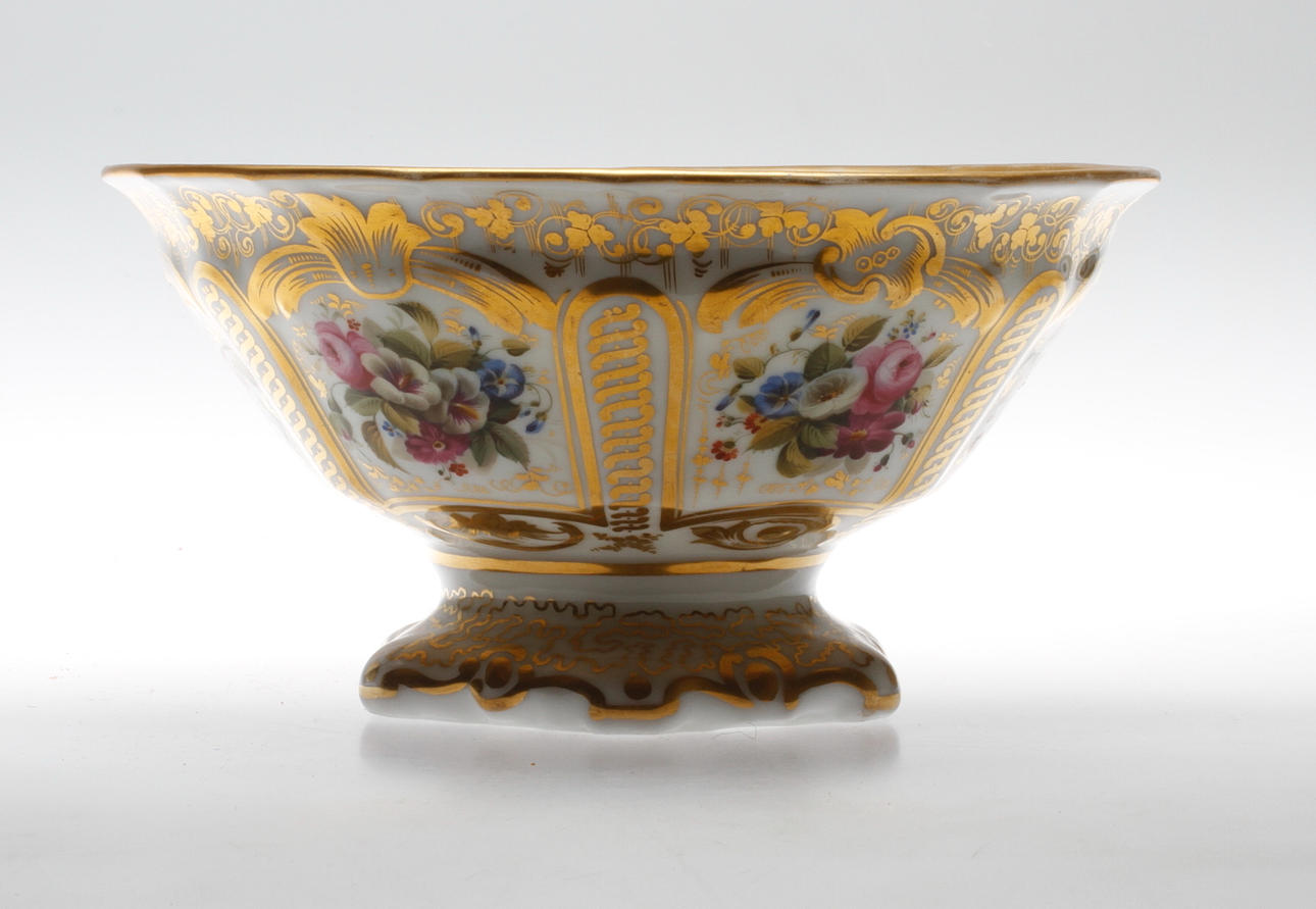 SKÅL, porslin, 1800-tal.