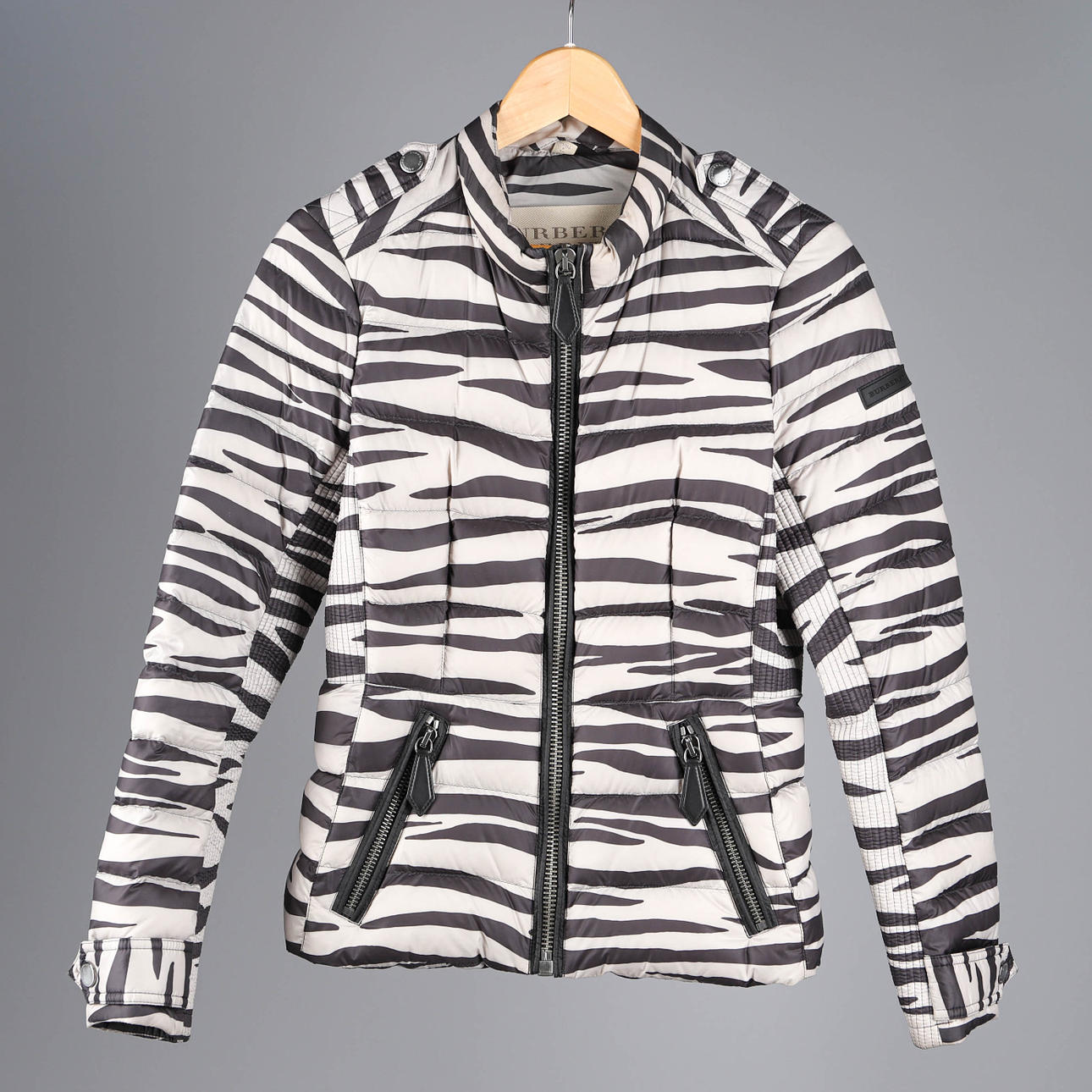BURBERRY BRIT, Down jacket, short, size S, zebra print.