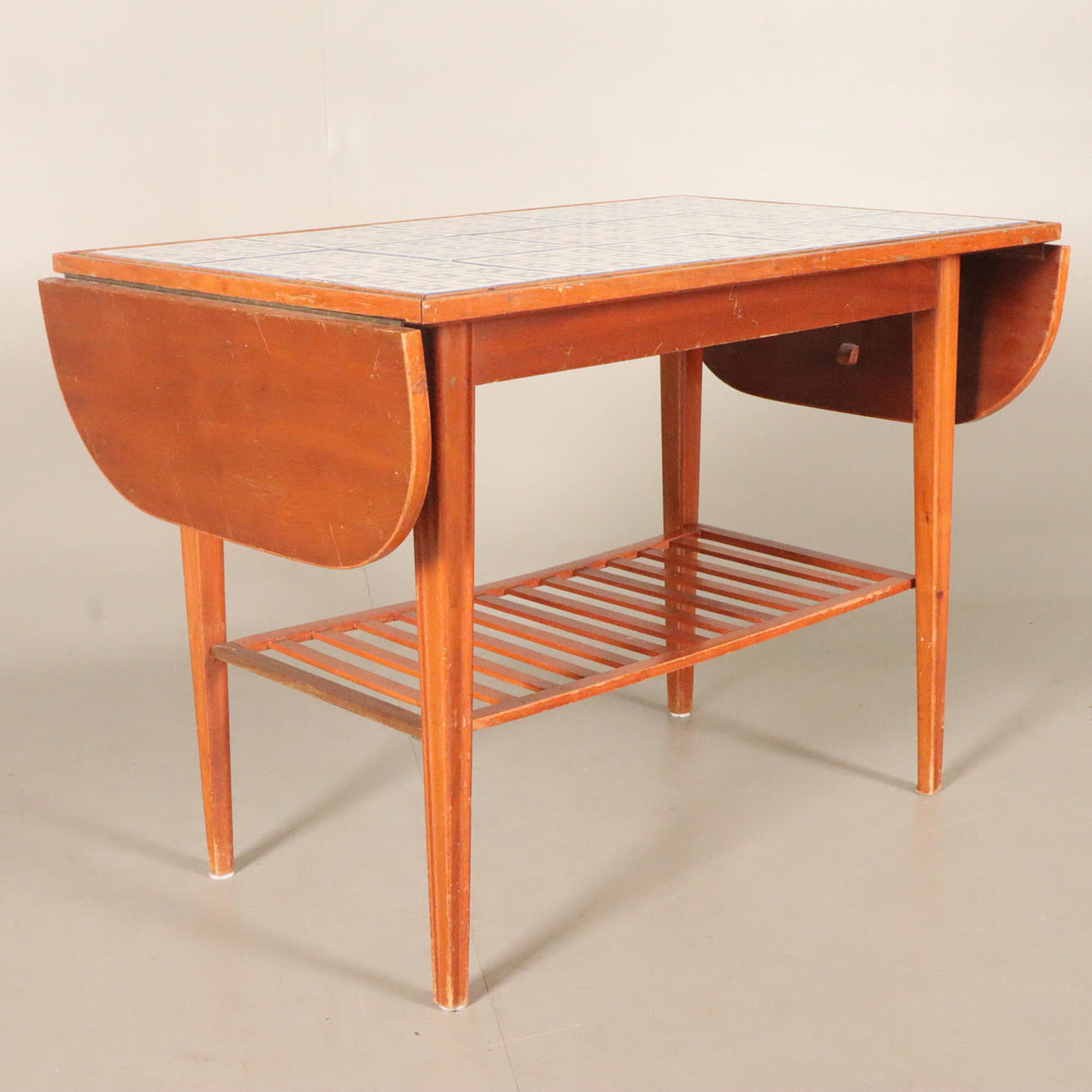 SOFABORD MED FLISER.