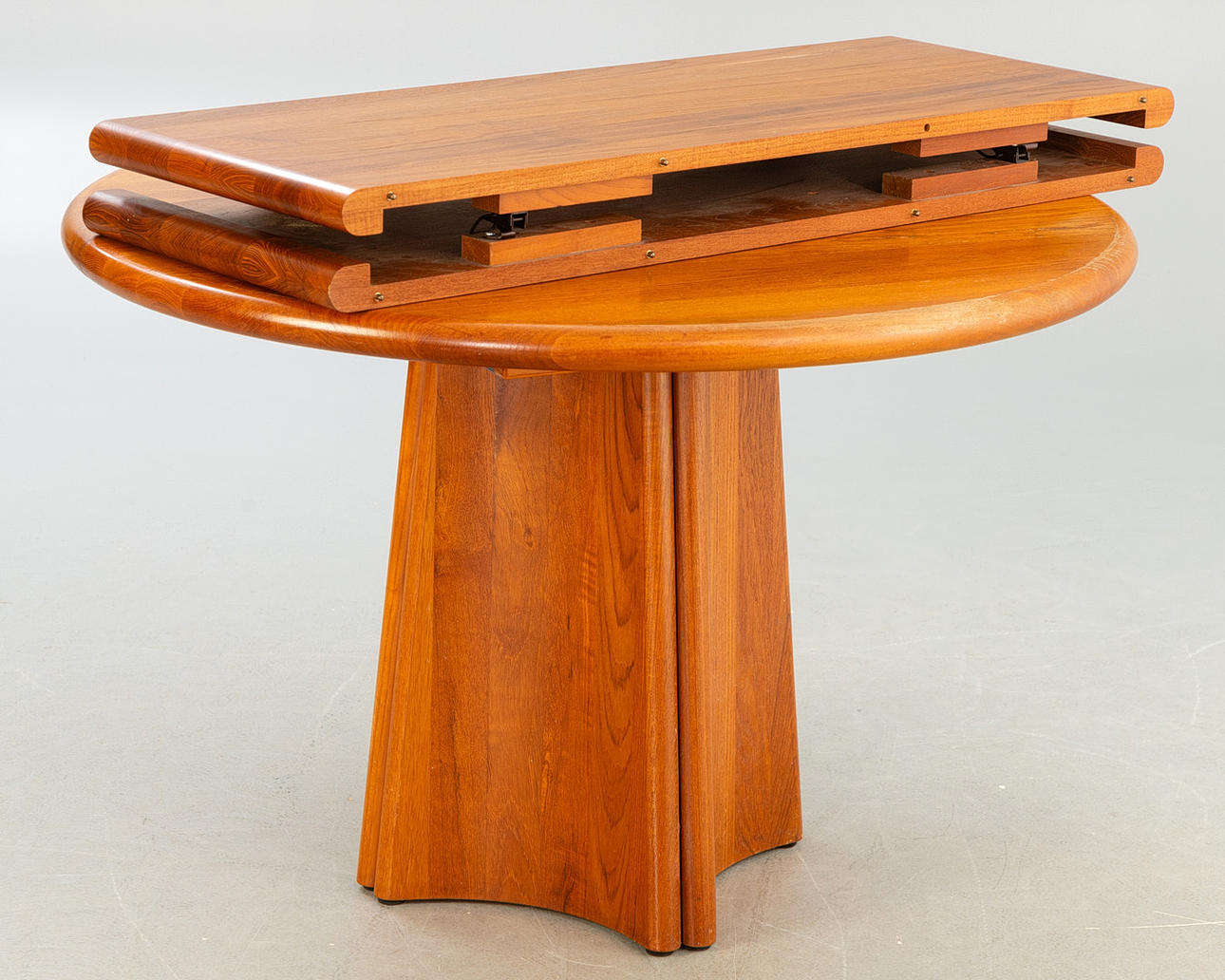 Glostrup. Expanderbart matbord Danmark, 2. Andra halvan av den 20 Jh.