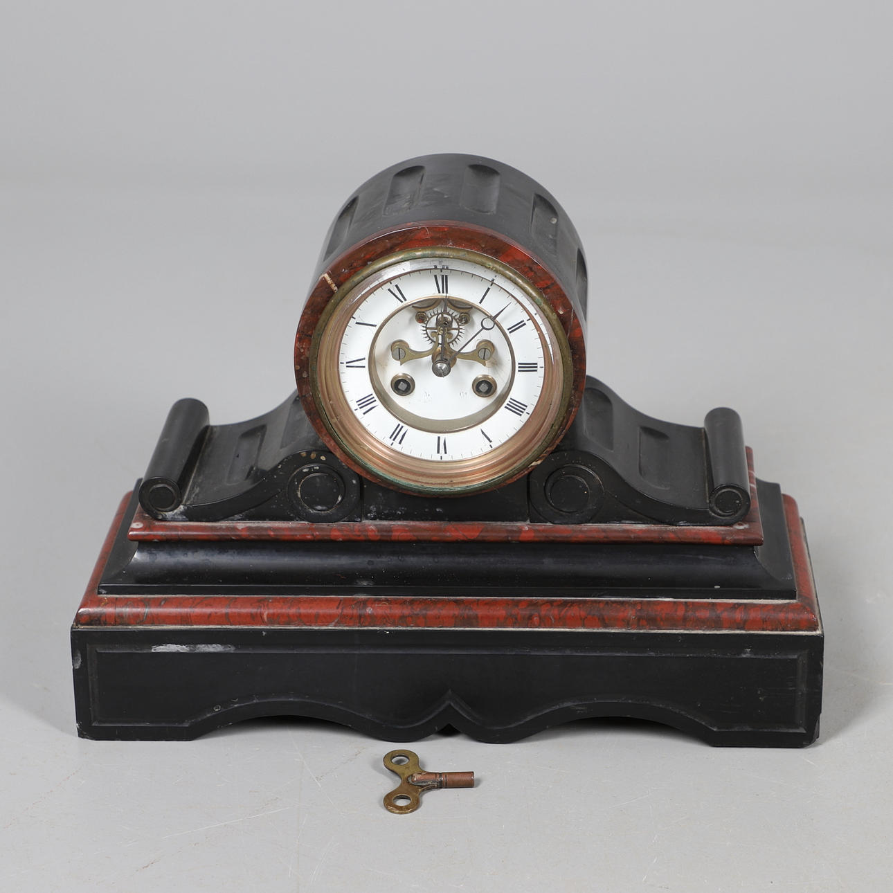 LARGE VICTORIAN MARBLE MANTLE CLOCK.