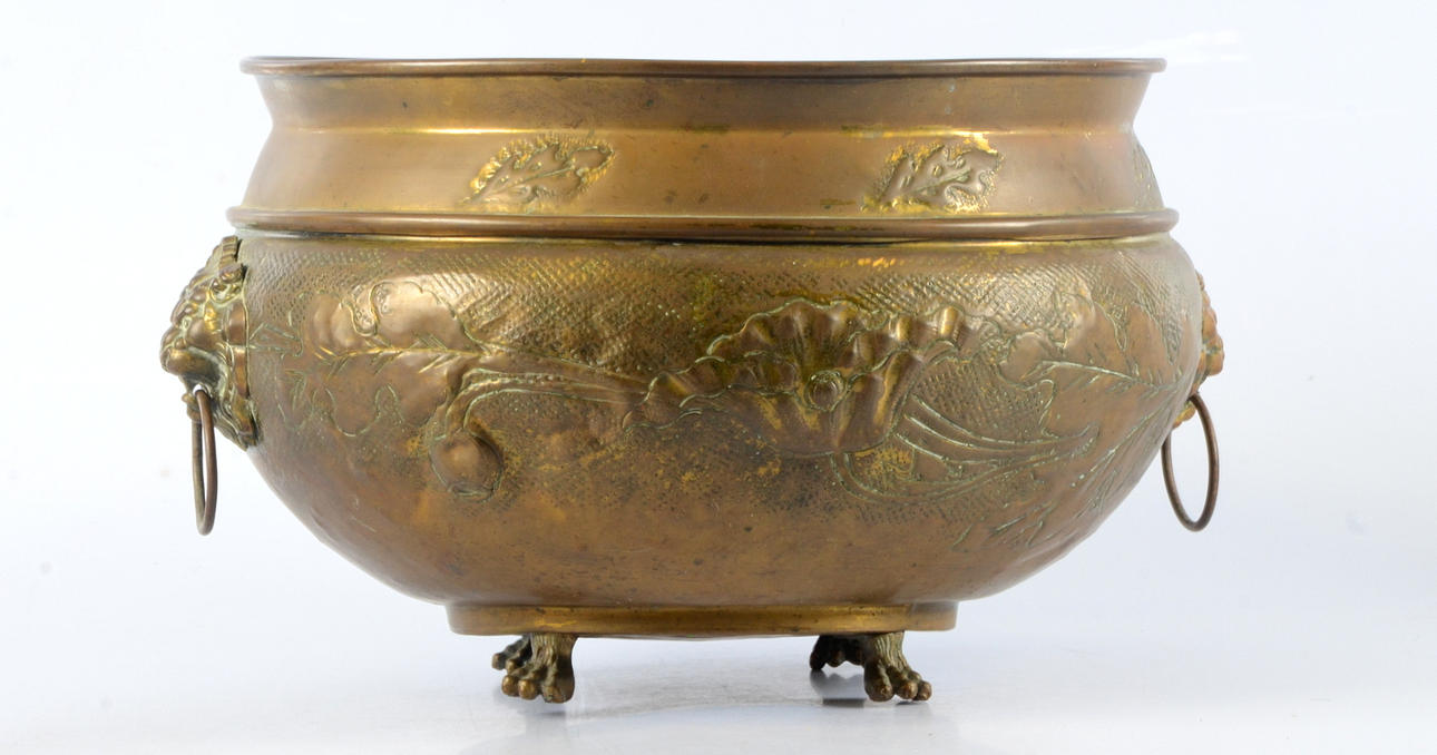 STÖRRE YTTERFODER, mässing, 1800-talets första hälft.