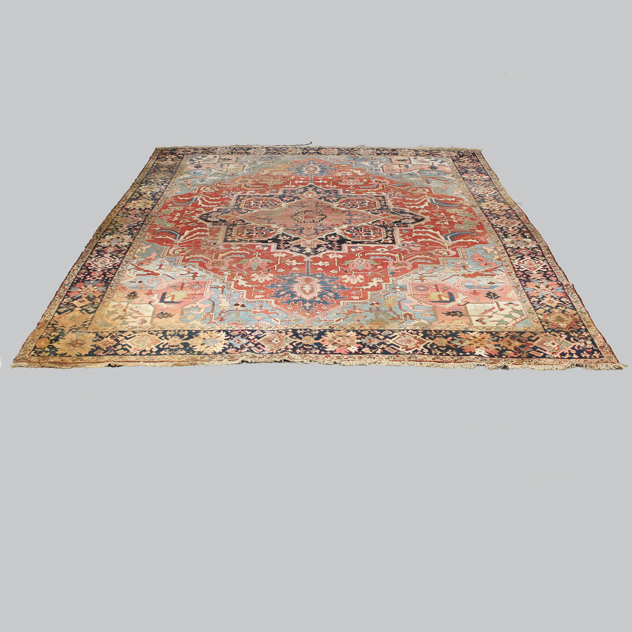 ORIENTALISK MATTA, Heriz, semiantik, 448 x 380 cm.