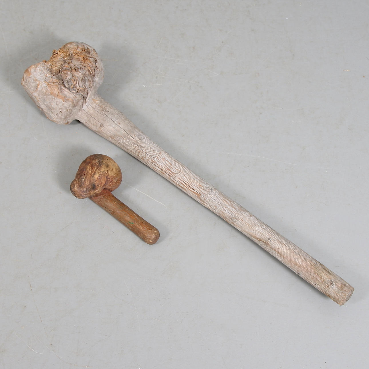 KLUBBOR / PÅKAR, 2 st, vrilar, 18/1900-tal.