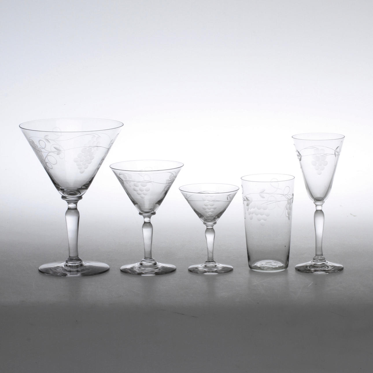 GLASSERVIS, 43 delar, slipad dekor, 1900-tal.