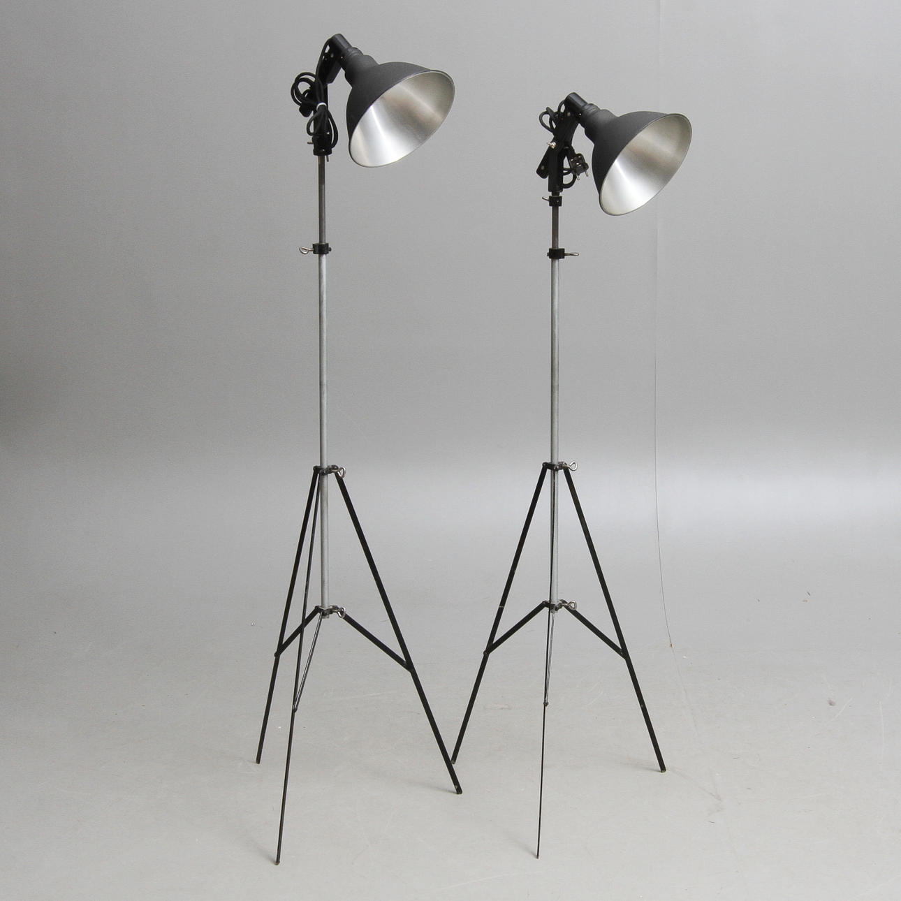 STUDIOLAMPOR, 2 st, Elwis, 1900-talets andra hälft.