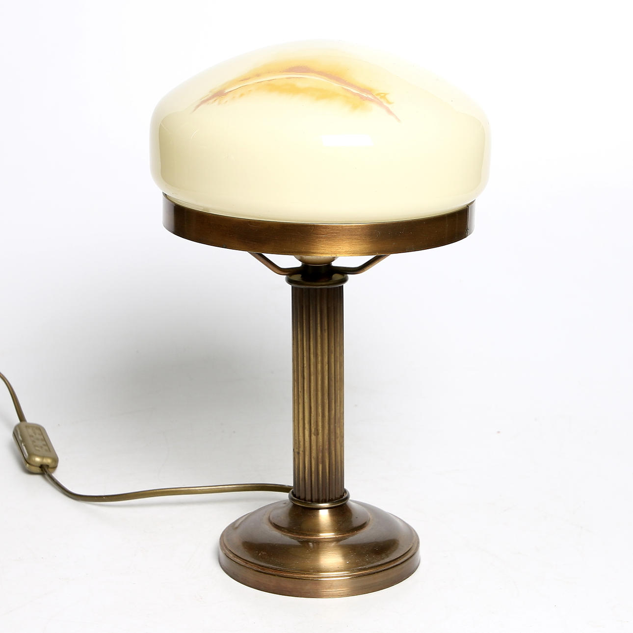 BORDSLAMPA, metall och glas, så kallad "Strindbergslampa", 1900-talets andra hälft.