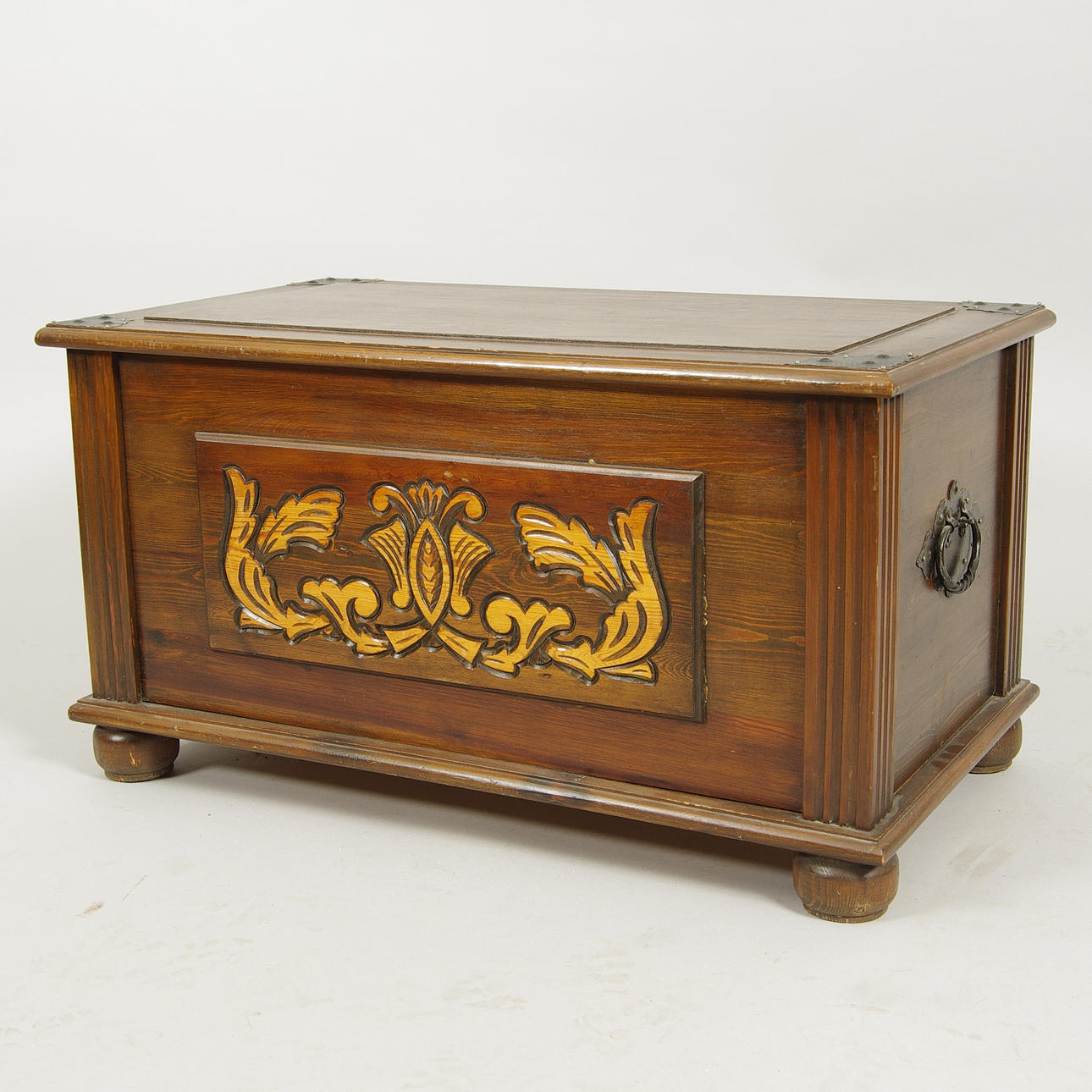 KISTA, betsad fur, 1900-tal.