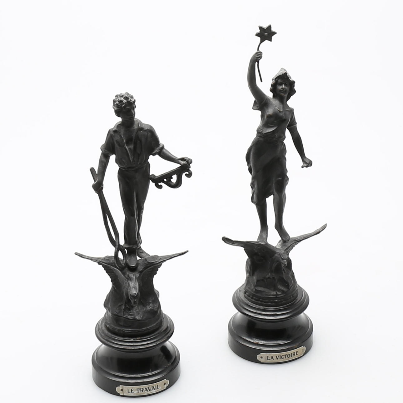 SKULPTURER, 2 st, Frankrike, patinerad metall, 1900 talets första hälft.