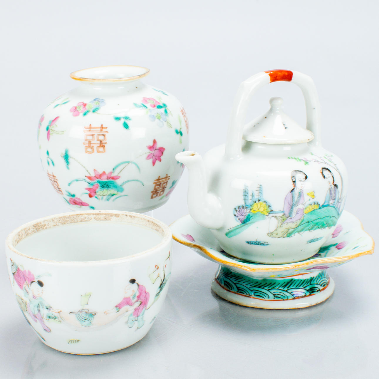 CHINESE PORCELAIN 18TH/20TH CENTURY.