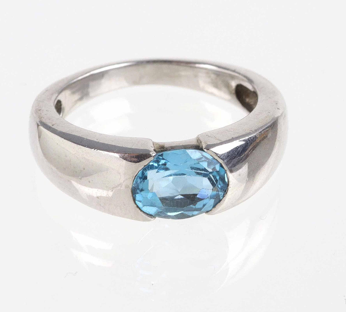BLUE TOPAZ RING, SILVER 925.