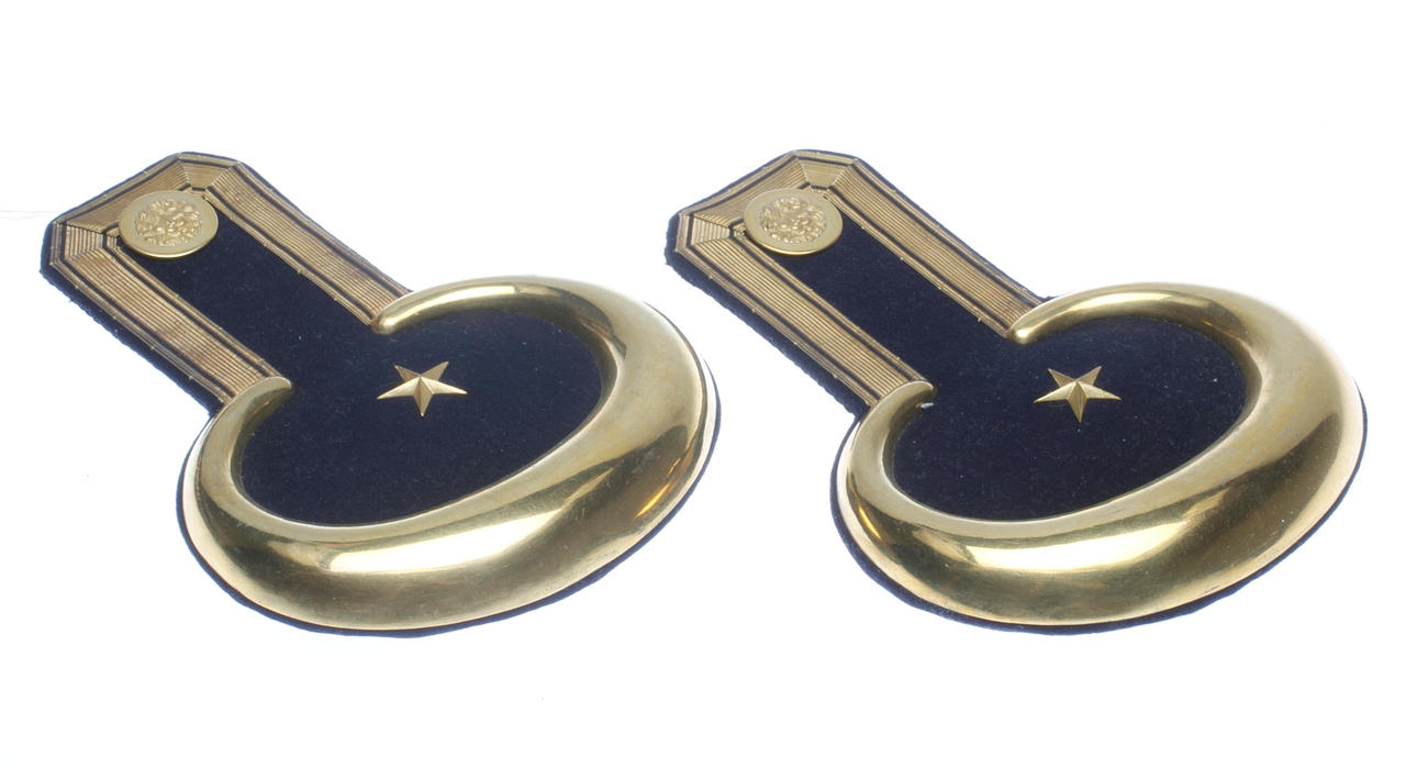 Epaulettes, a pair, Västgöta regiment.