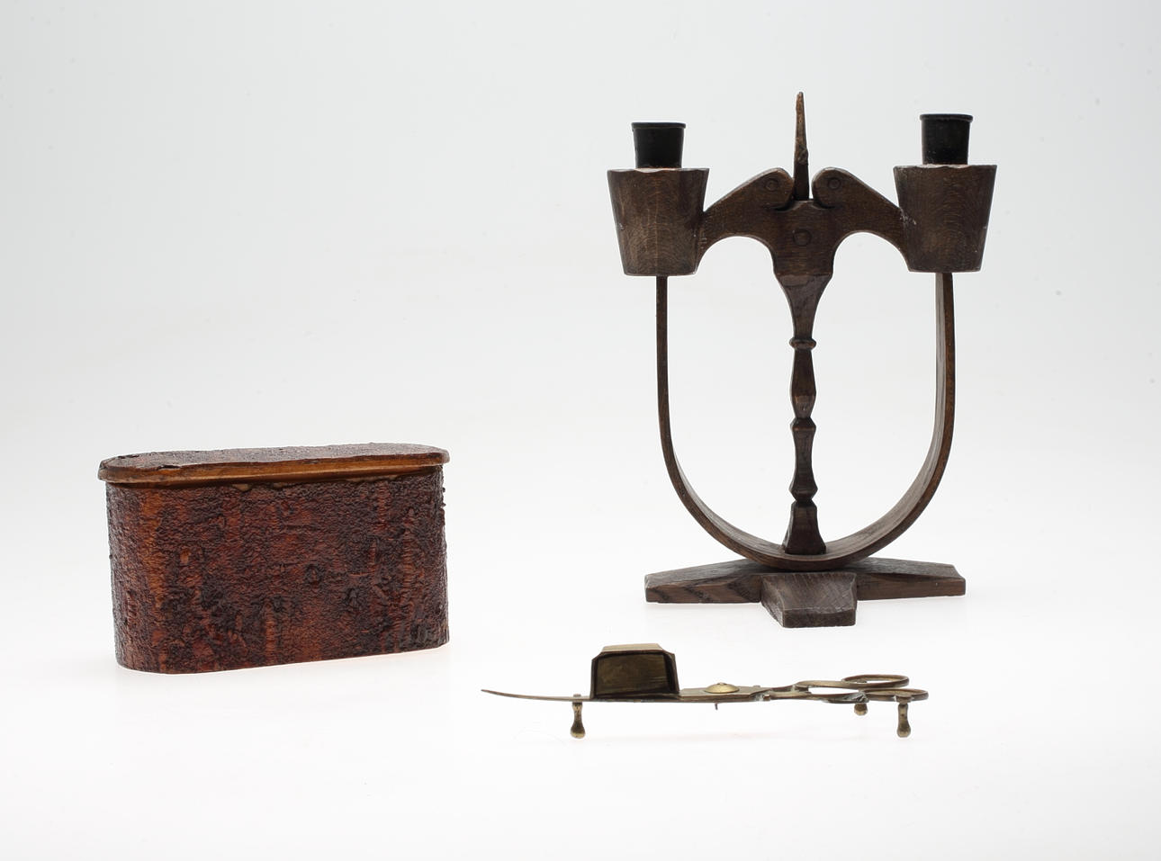 ALLMOGESAMLING, 3 delar, Taserudsstake, Ljussax, Ask,18/1900-tal.