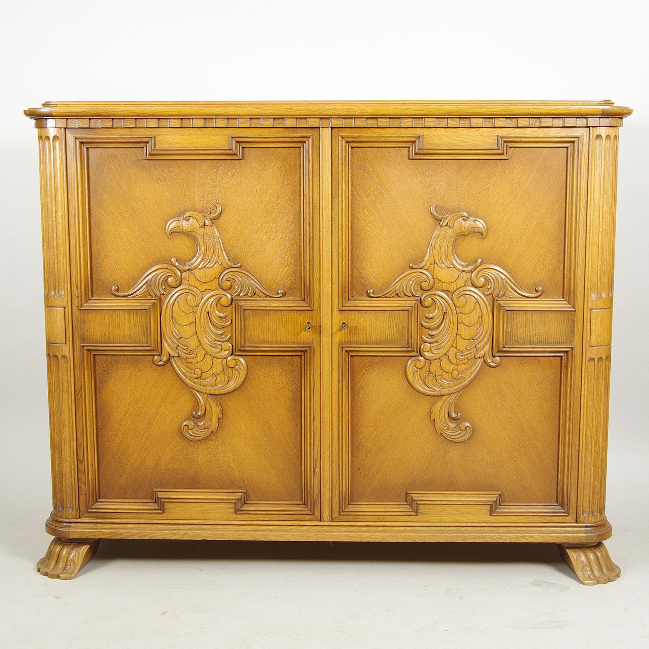 MATSALSSKÅP, ek, 1930/40-tal, Thysells Möbler, Anderslöv.