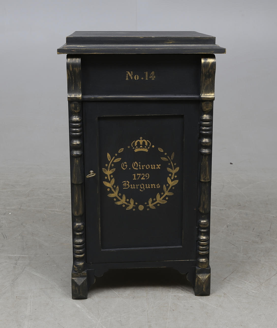 POTTSKÅP, omkring 1900.