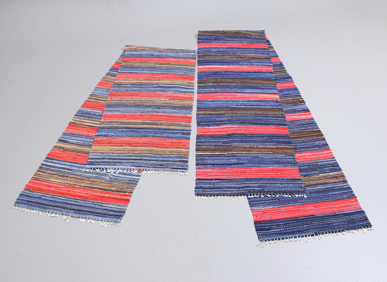 TRASMATTOR, 2 st, röd/blå/brun.