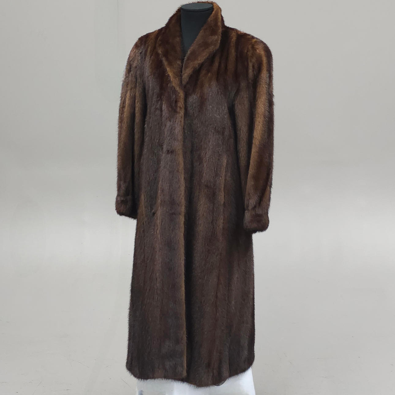 BROWN MINK COAT, NORKA. SIZE 42 APPROX.
