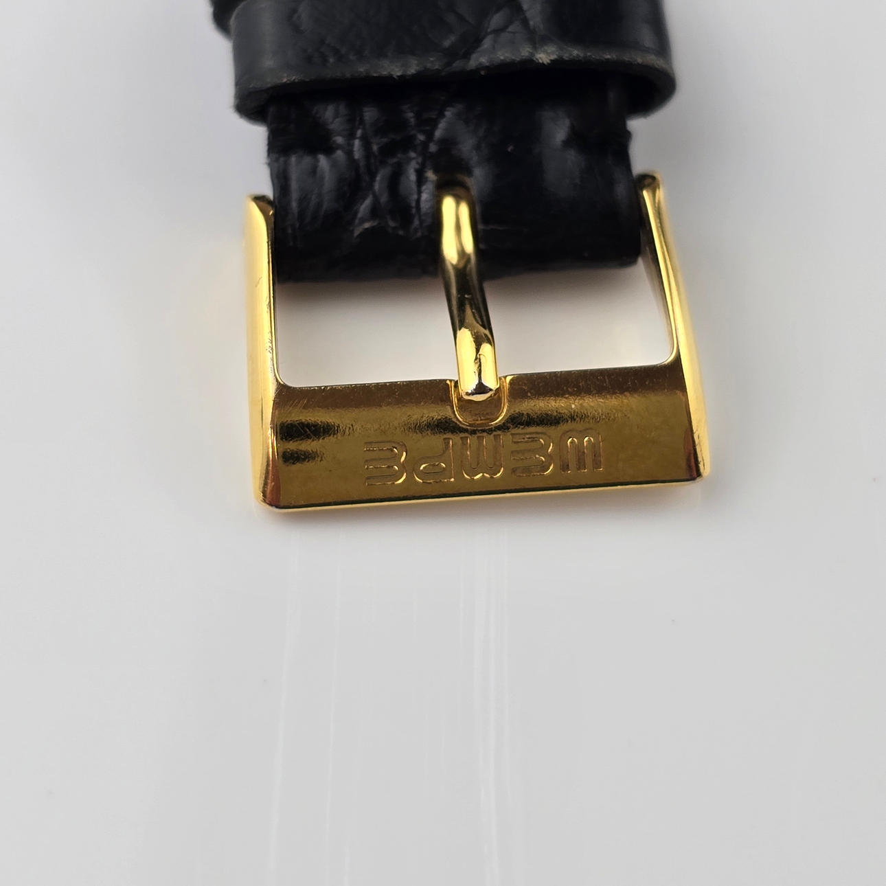 Bernard Sylvain Paris ゴールドチャーム Sold at Auction: A French 18 carat gold pendant by Bernard
