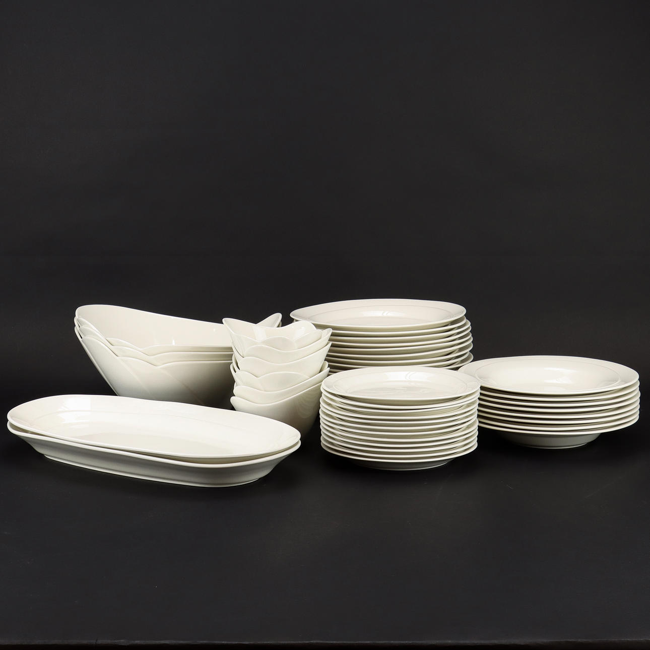 FOOD SERVICE Arabia Tuuli.