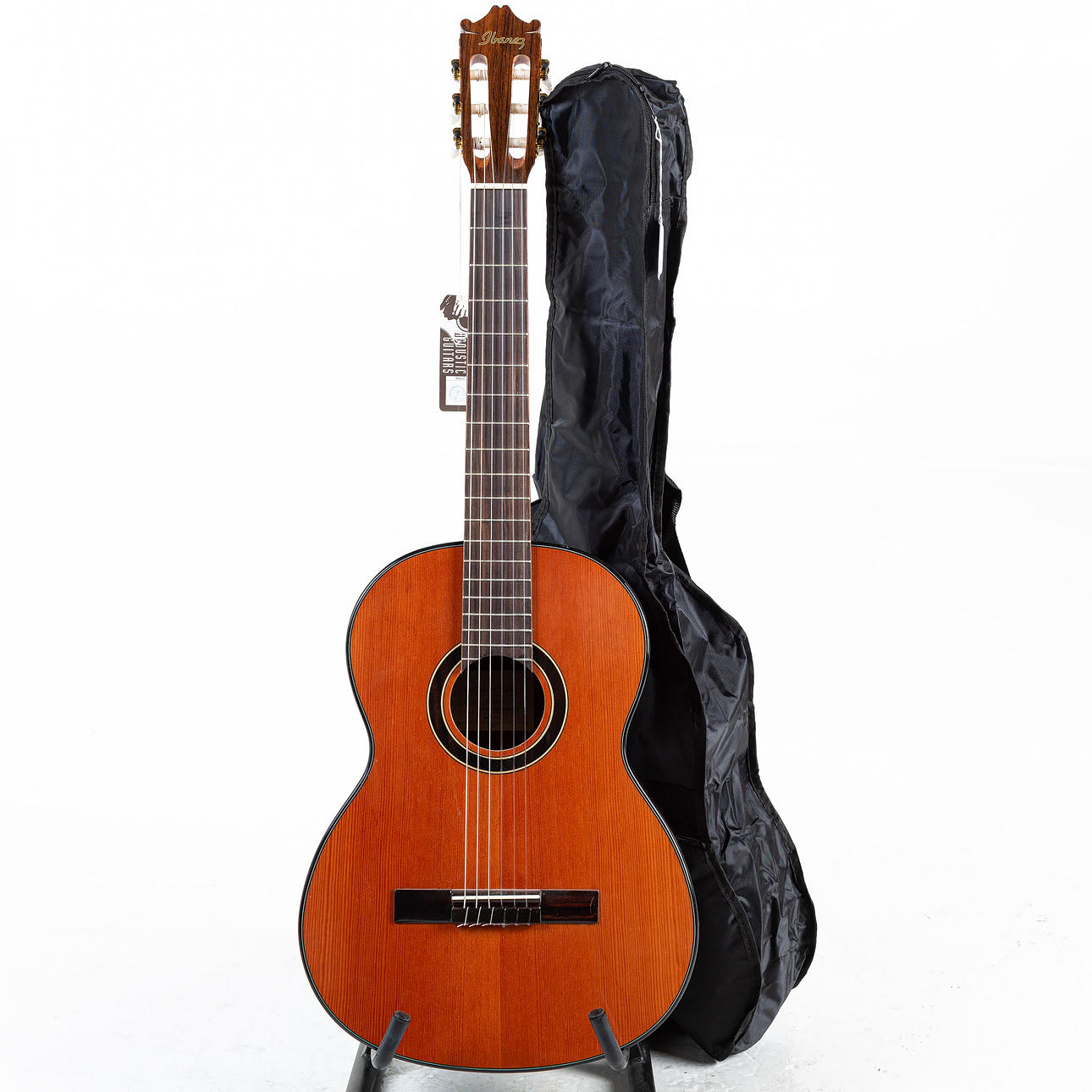 GUITARRA, con funda, Ibanez GA-15NT.