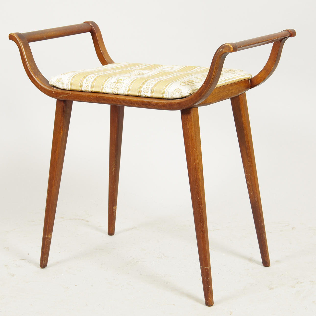 TABURETT, 1960-tal.
